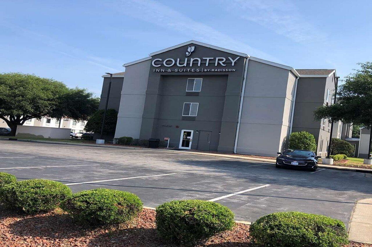 Hotel Country & By Radisson, I-95, Nc Fayetteville