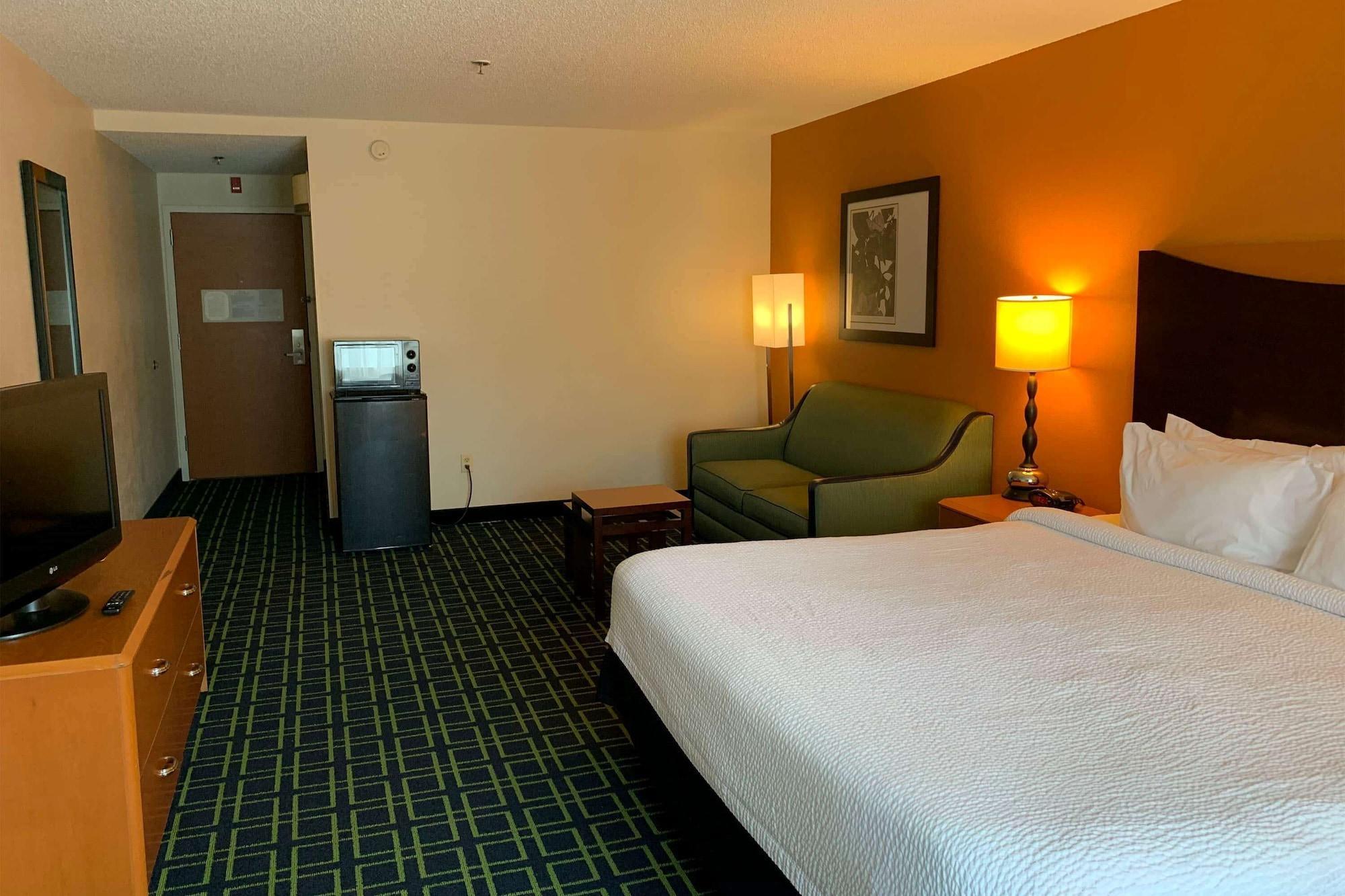 Country & By Radisson, I-95, Nc 3*