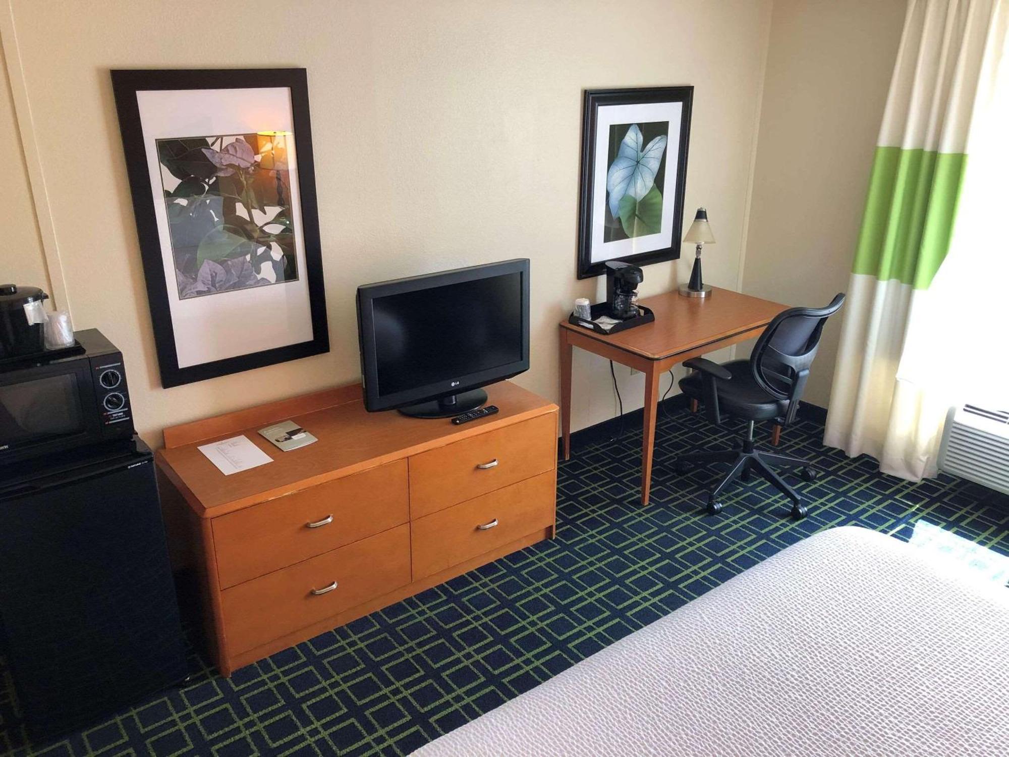 Country & By Radisson, I-95, Nc Hotel 3*