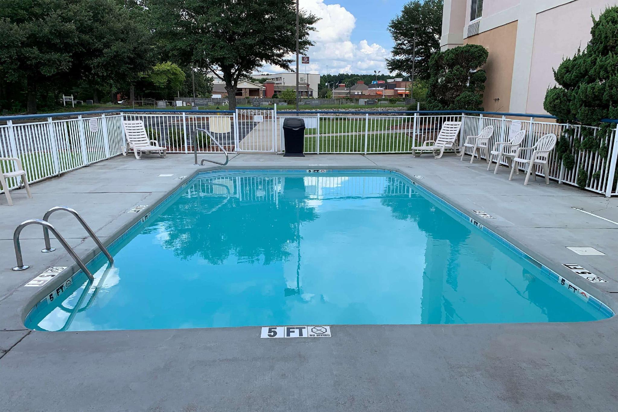 Country & By Radisson, I-95, Nc 3*