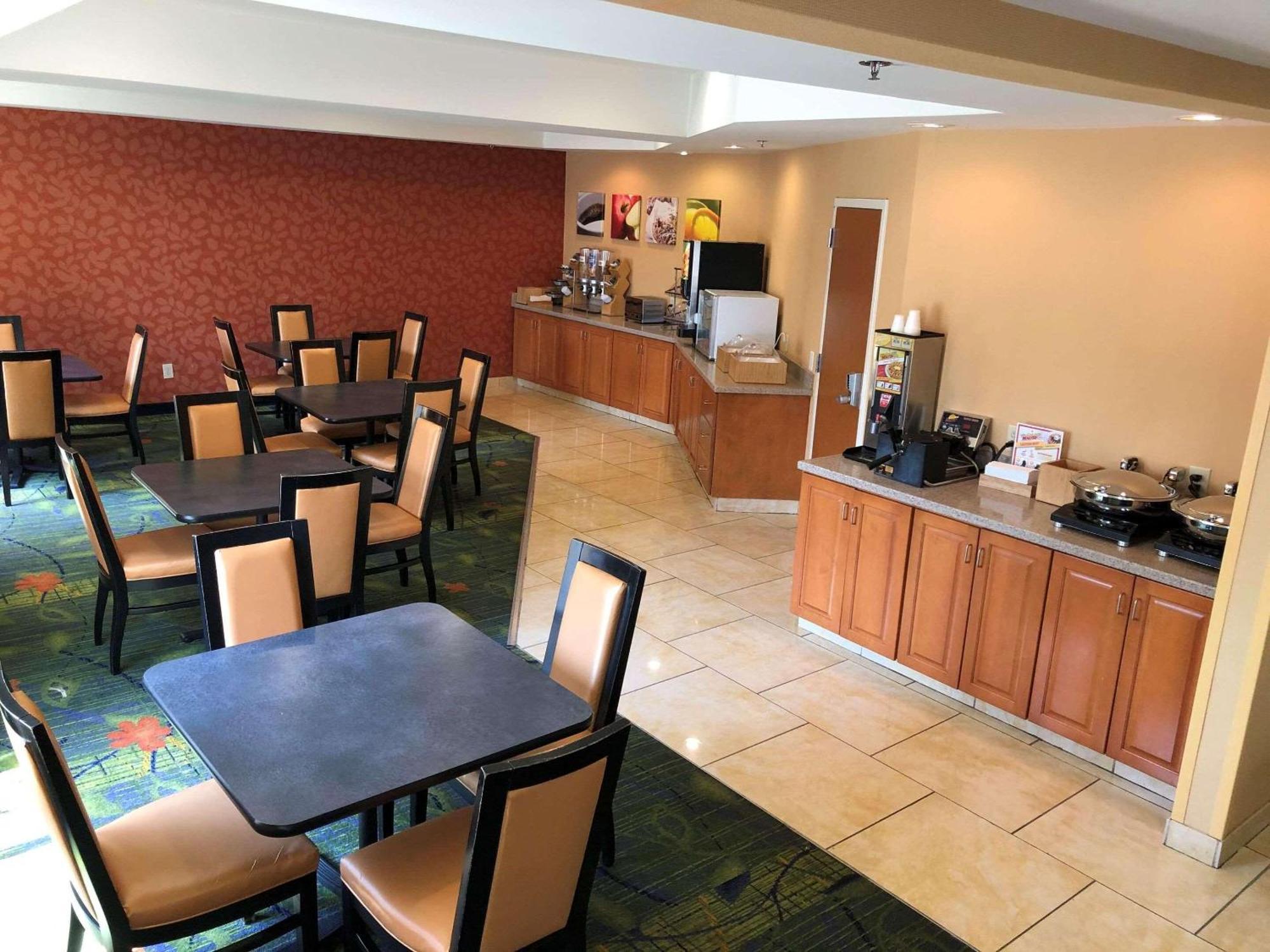 Country & By Radisson, I-95, Nc 3* Fayetteville